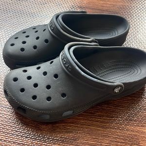 Black Crocs